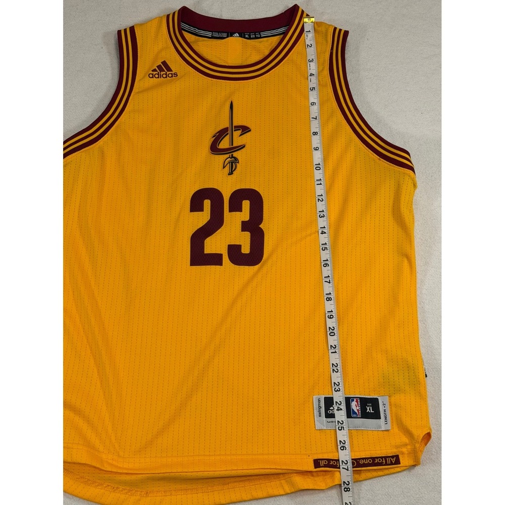 LeBron James Cavs Christmas 2015 Jersey MenXL Adidas #23 Cleveland Cavaliers NBA - Picture 10 of 11